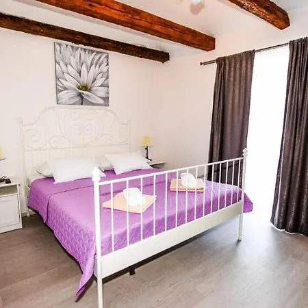 Holiday Home Ante - Garden Terrace