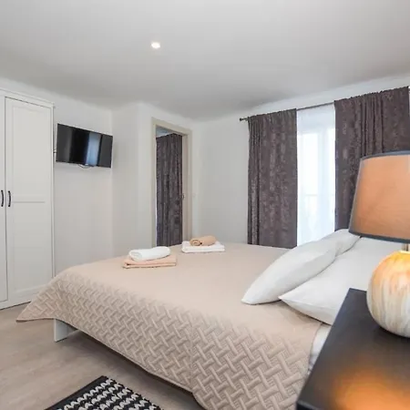 Semesterbostad Holiday Home Ante - Garden Terrace Kolan
