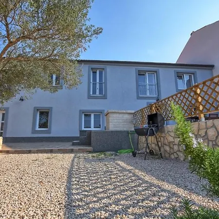 Holiday Home Ante - Garden Terrace *