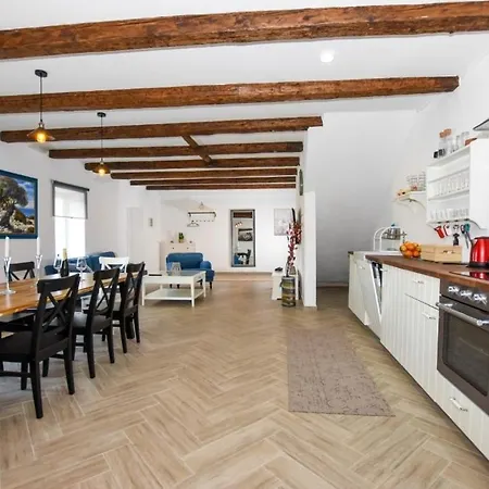Holiday Home Ante - Garden Terrace